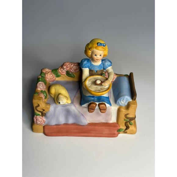 VTG 1988 Franklin Mint "Sleeping Beauty" 4" Porcelain Figurine by Maggie Murphy - Picture 2 of 7